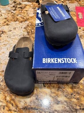 NWT- BIRKENSTOCK Boston